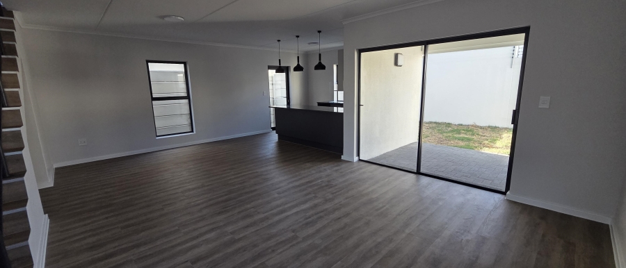To Let 3 Bedroom Property for Rent in Jakarandas Western Cape